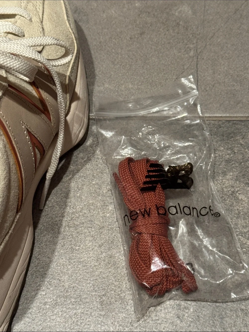 New Balance x Bandier 327 Sneakers size 6.5W